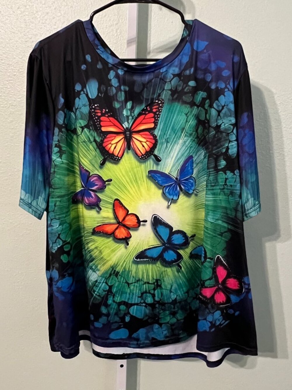 Fast Fashion but Very Pretty Colorful Butterfly Round-Neck Blouse SZ 5X